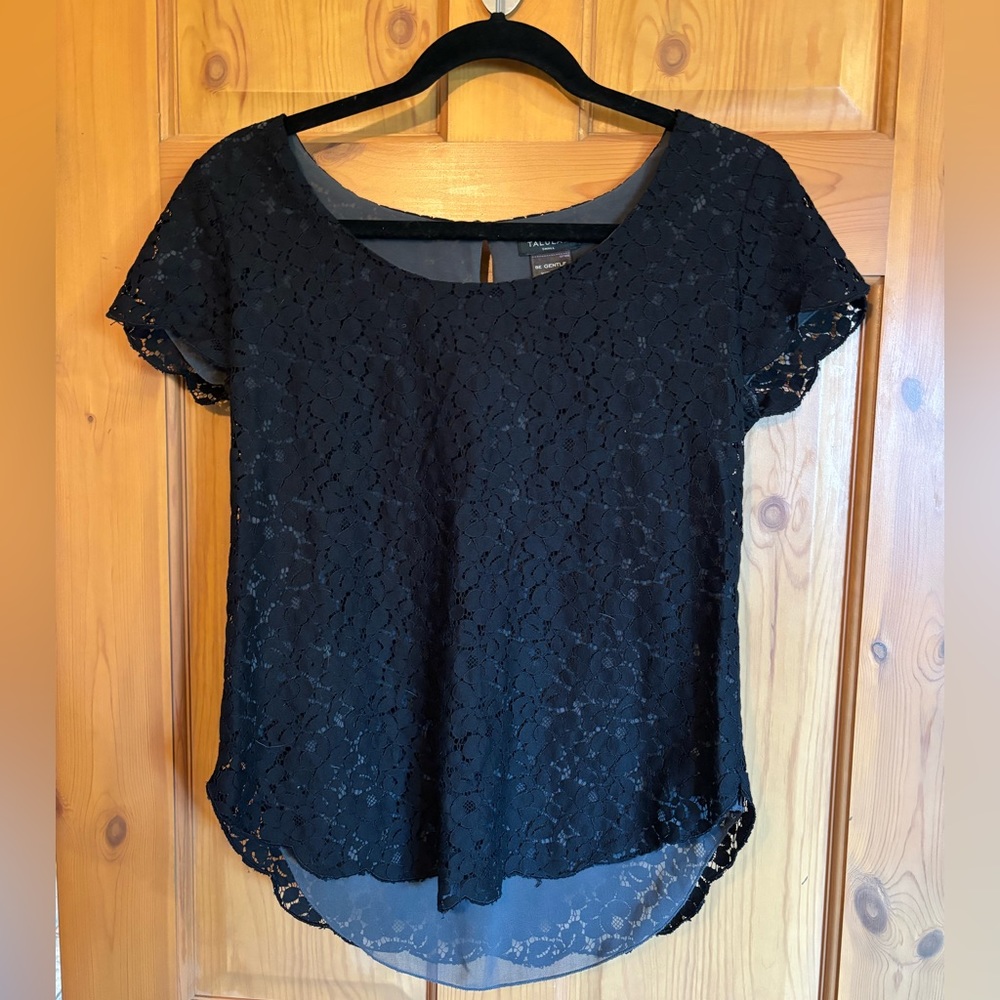 Aritzia Talula Lace Top Size S